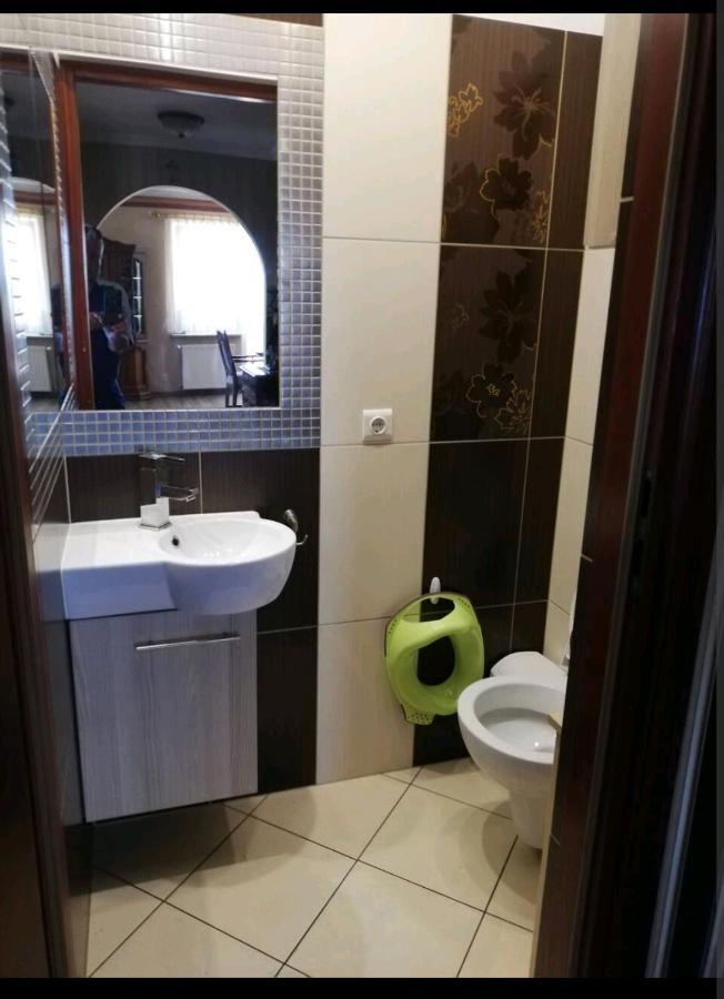 Apartament W Domu Z Kominkiem I Ogrodem Reda Dış mekan fotoğraf